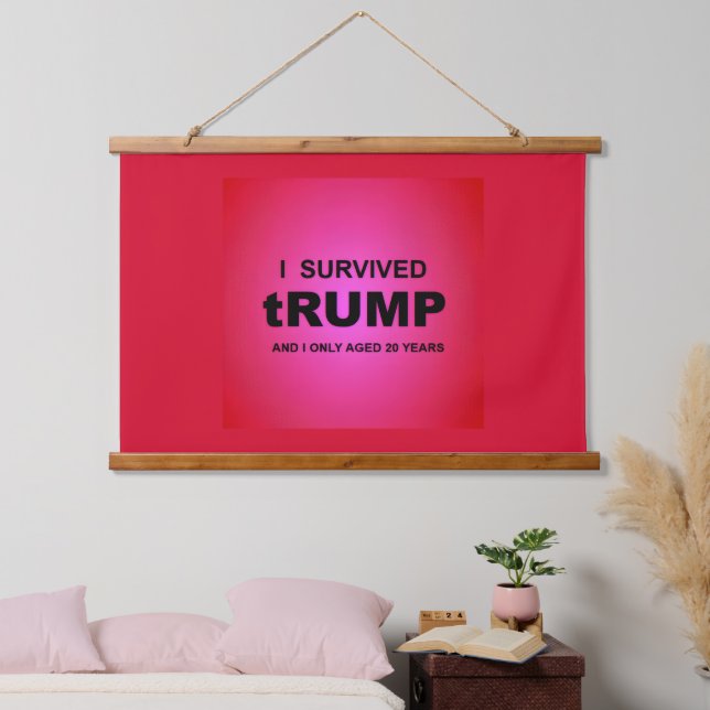 Tapisserie Suspendue J'ai survécu à tRUMP (Chambre à coucher)