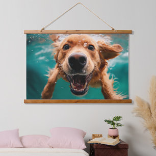 Tapisserie Suspendue Joyeux Golden Retriever nager sous l'eau