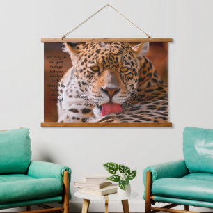 Tapisserie Suspendue Leopard nettoie ses pattes