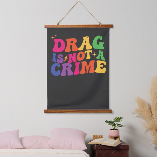 Tapisserie Suspendue LGBT Pride DRAG N'EST PAS UN SOUTIEN CRITIQUE (Chambre à coucher)