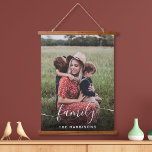 Tapisserie Suspendue Monogramme de photo en blanc de la famille<br><div class="desc">Créez une tapisserie personnalisée pour célébrer votre famille. "family" recouvre votre photo dans un script blanc élégant avec des swashes. Ajoutez votre nom dans une simple typographie blanche.</div>