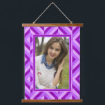 Tapisserie Suspendue Photo Motif de diamants violet à trois tons<br><div class="desc">Décorez vos murs avec cette Motif en diamant violet photo à trois tons accroché à la tapisserie. Il dispose d'un motif en diamant géométrique dans trois tons de violet. Personnalisez-le avec votre photo préférée. Une excellente idée cadeau pour grand-mère et grand-père.</div>