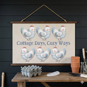 Tapisserie Suspendue Poule de Cottage en Vichy Bleu