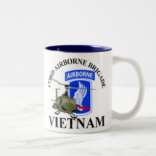 Tasse 2 Couleurs 173RD Le Vietnam aéroporté