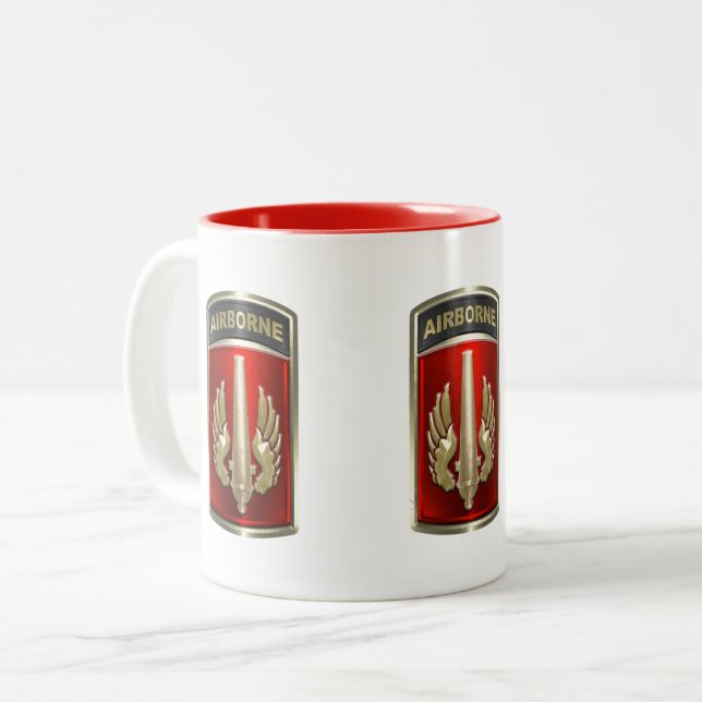 Tasse 2 Couleurs  18th Field Artillery Brigade Airborne (Devant gauche)