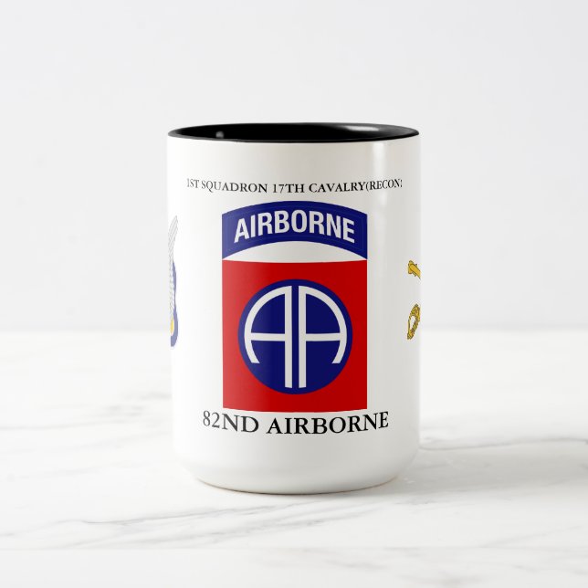 TASSE 2 COULEURS 1ER SQUADRON 17E CAVALRY(RECON) 82E AIRBORNE (Centre)