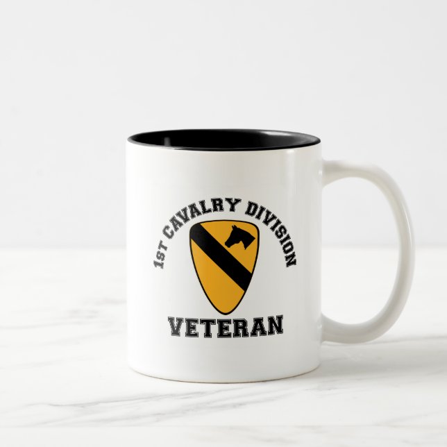 Tasse 2 Couleurs 1st Cav Vet - Style College (Droit)