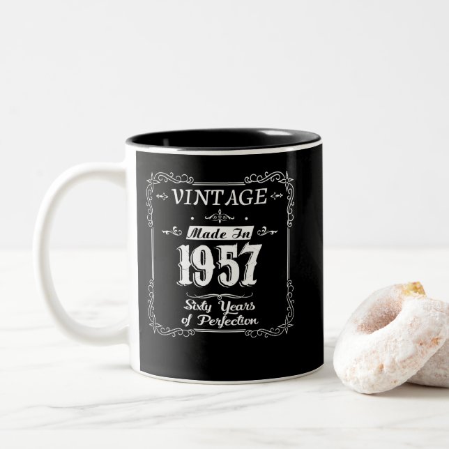Tasse 2 Couleurs 65th birthday 1957 Year of Perfection Gift Idea (Avec donut)