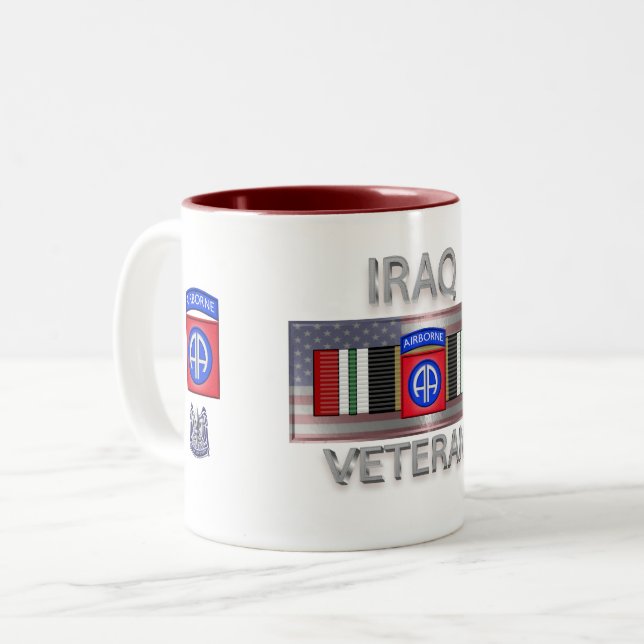 Tasse 2 Couleurs 82e division aéroportée Iraq Vétéran (Devant gauche)