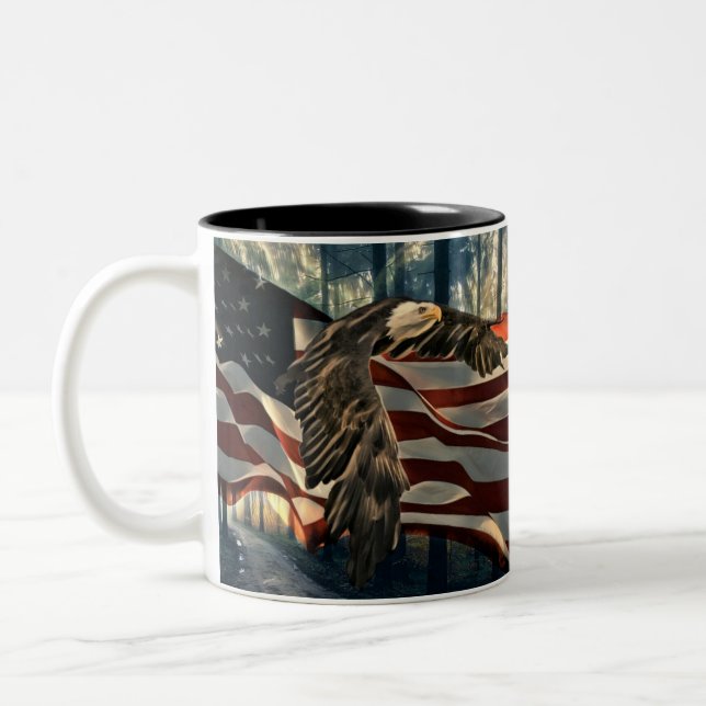 Tasse 2 Couleurs Aigle à drapeau américain (Gauche)