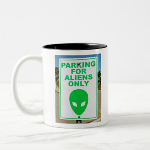 Tasse 2 Couleurs Alien Art Parking Pour Aliens Seulement Signer Typ