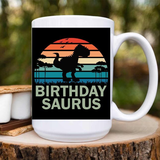 Tasse 2 Couleurs Anniversaire Saurus Retro Enfants dinosaures vinta (Birthday Saurus Retro vintage Dinosaur kids Two-Tone Coffee Mug)