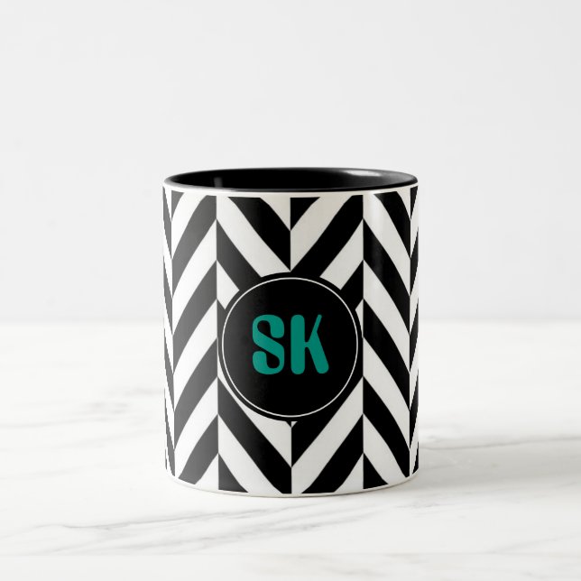 Tasse 2 Couleurs Arête de hareng noire et blanche de monogramme (Centre)