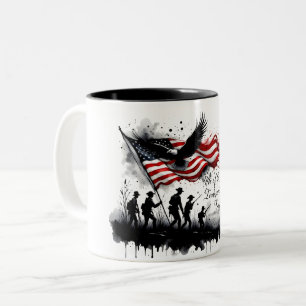 Tasse 2 Couleurs Art patriotique du 4 juillet avec drapeau et solda