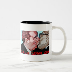 Tasse 2 Couleurs Baiser de Brezhnev et d'Honecker, galerie de côt