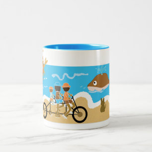 Tasse 2 Couleurs balades en famille à la plage en vue de la baleine