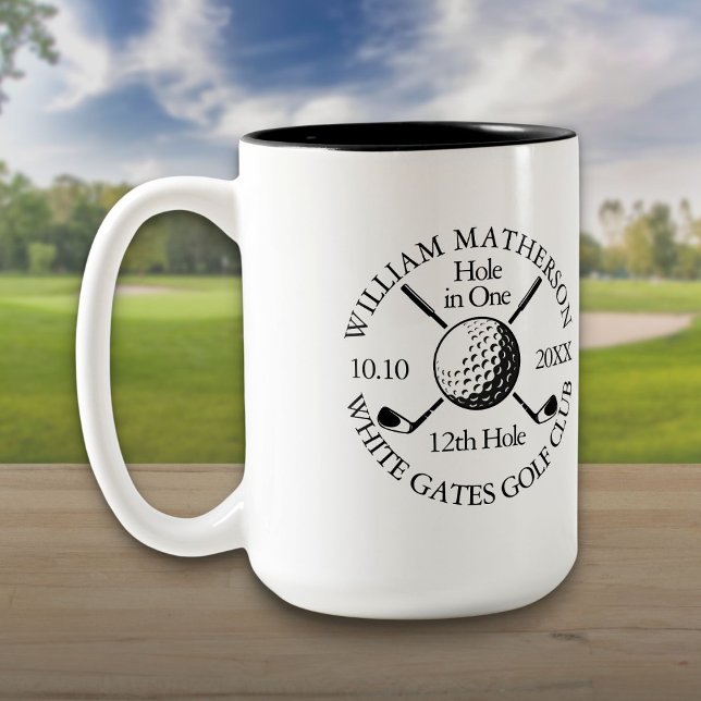 Tasse 2 Couleurs Balle de golf et clubs personnalisés pour un trou  (Hole in One Golf Ball And Clubs Personalized Two-Tone Coffee Mug)