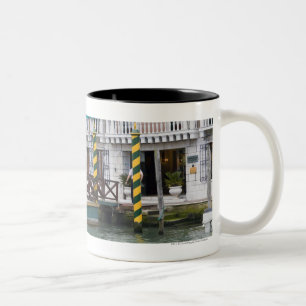 Tasse 2 Couleurs Bâtiments au bord de mer à Venise, Italie