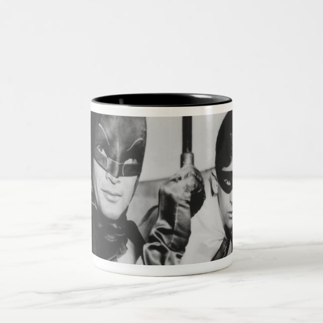 Tasse 2 Couleurs Batman and Robin In Batmobile (Centre)