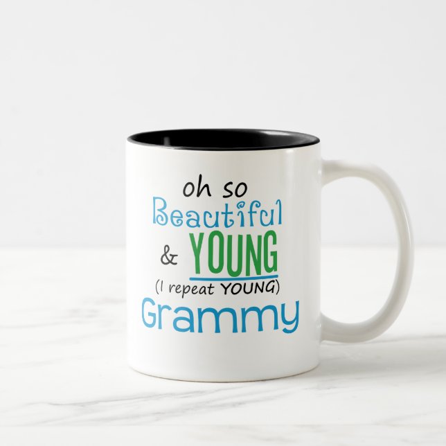 Tasse 2 Couleurs Beau et jeune Grammy (Droit)