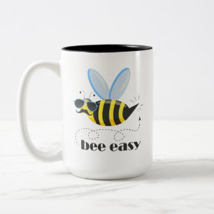 Tasse 2 Couleurs Bee caractère avec mustache lunettes de soleil Bee