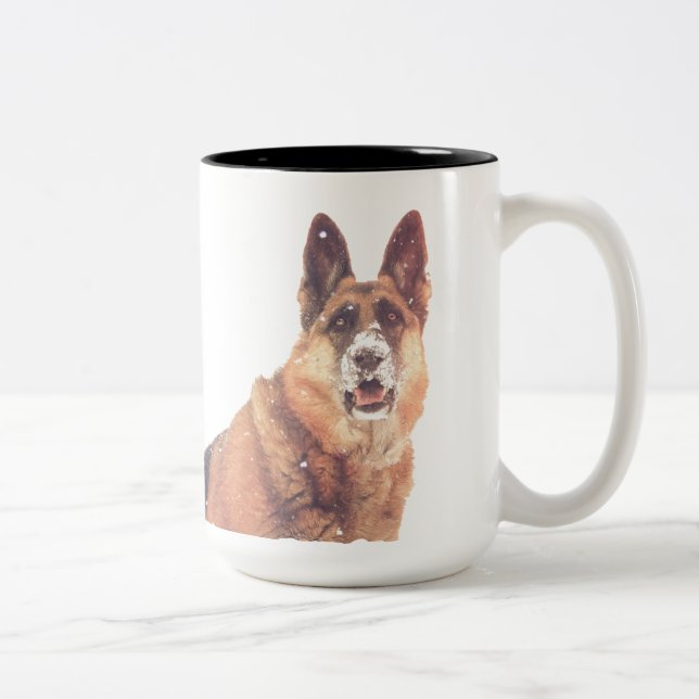 Tasse 2 Couleurs Berger allemand magnifique dans la neige (Droit)
