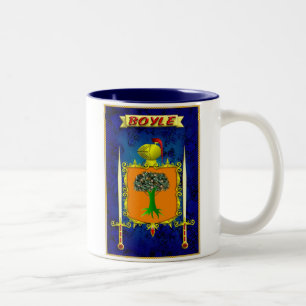 TASSE 2 COULEURS BOUCLIER HÉRALDIQUE ET CREST DE FAMILLE IRLANDAIS