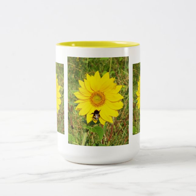 Tasse 2 Couleurs Bumble abeille sur un tournesol (Centre)