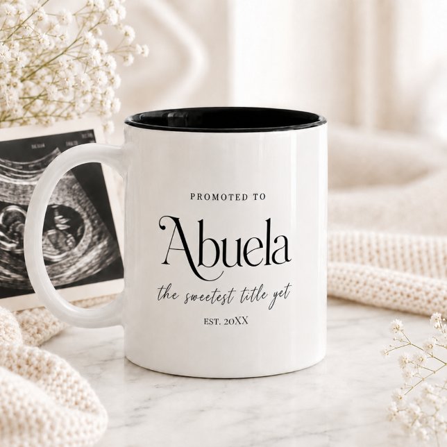 Tasse 2 Couleurs Cadeau d'annonce de grossesse pour Abuela (Pregnancy Announcement Gift for Abuela Two-Tone Coffee Mug)