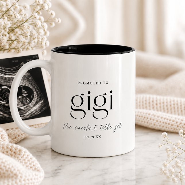 Tasse 2 Couleurs Cadeau d'annonce de grossesse pour Gigi (Pregnancy Announcement Gift for Gigi Two-Tone Coffee Mug)