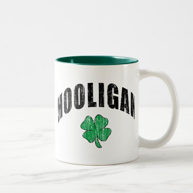 Tasse 2 Couleurs Cadeau irlandais de voyou (Droit)