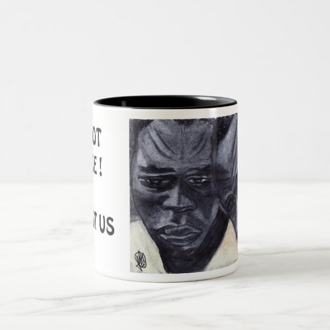 TASSE 2 COULEURS CE N'EST PAS JUSTICE, C'EST JUSTE NOUS. (Centre)
