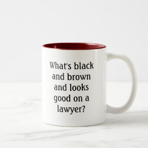 Tasse 2 Couleurs Ce qui est noir et brun et semble bon sur un lawy…