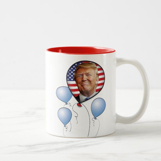 Tasse 2 Couleurs Célébrez avec l'atout (Droit)
