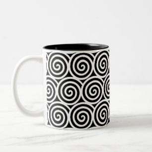 Tasse 2 Couleurs Cercles en spirale tournoyante sur fond noir et bl