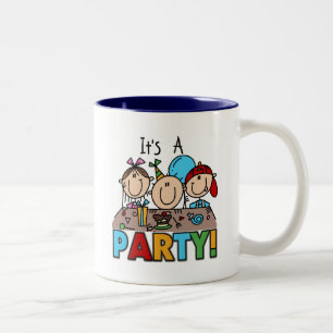 Tasse 2 Couleurs C'est un T-shirt et des cadeaux de fête d'annivers
