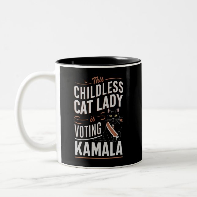 Tasse 2 Couleurs Cette dame aux chats sans enfants vote Kamala (Gauche)