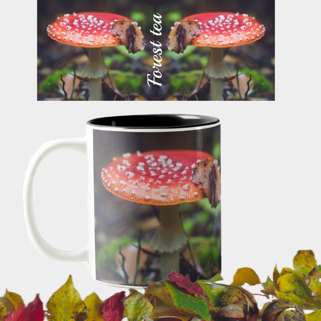 Tasse 2 Couleurs Champignons de l'Agaric de la Mouche rouge dans la (Créateur téléchargé)