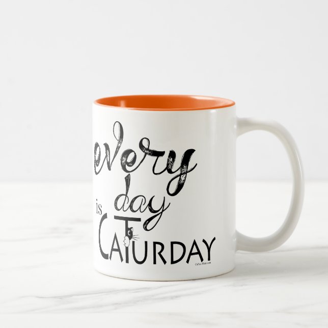 Tasse 2 Couleurs Chaque jour est Caturday Drôle Amoureux de les cha (Droit)