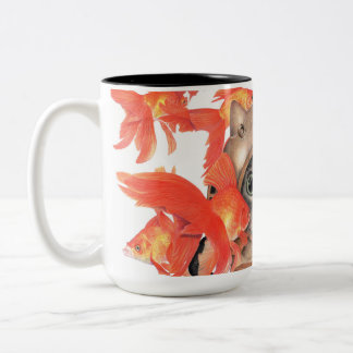 Tasse 2 Couleurs Chat de scaphandre parmi les poissons