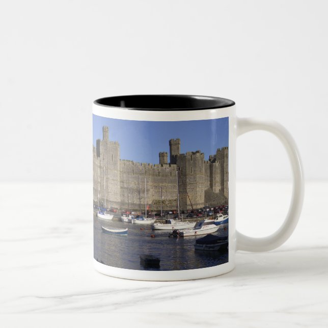 Tasse 2 Couleurs Château de Caernarfon, Gwynedd, Pays de Galles (RF (Droit)