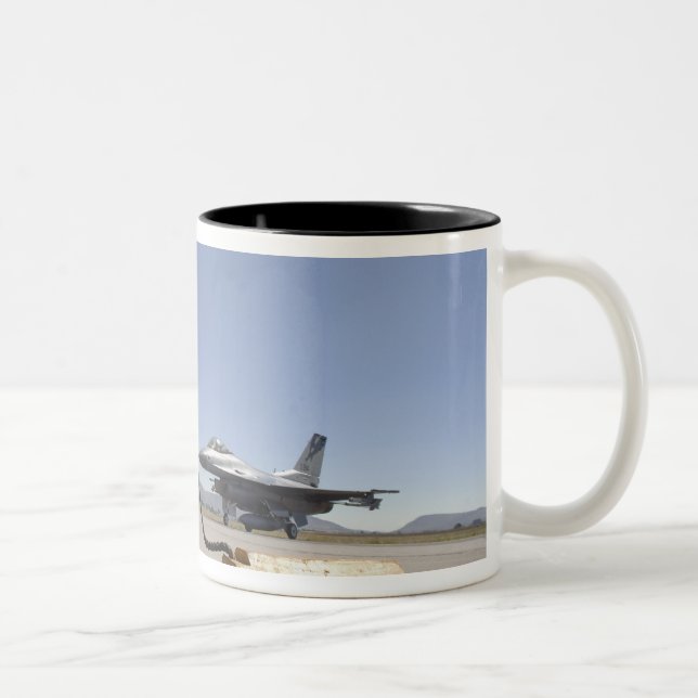 Tasse 2 Couleurs Chef d'équipage de l'US Air Force (Droit)