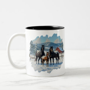 Tasse 2 Couleurs Chevaux Appaloosa noirs sur une ferme en hiver