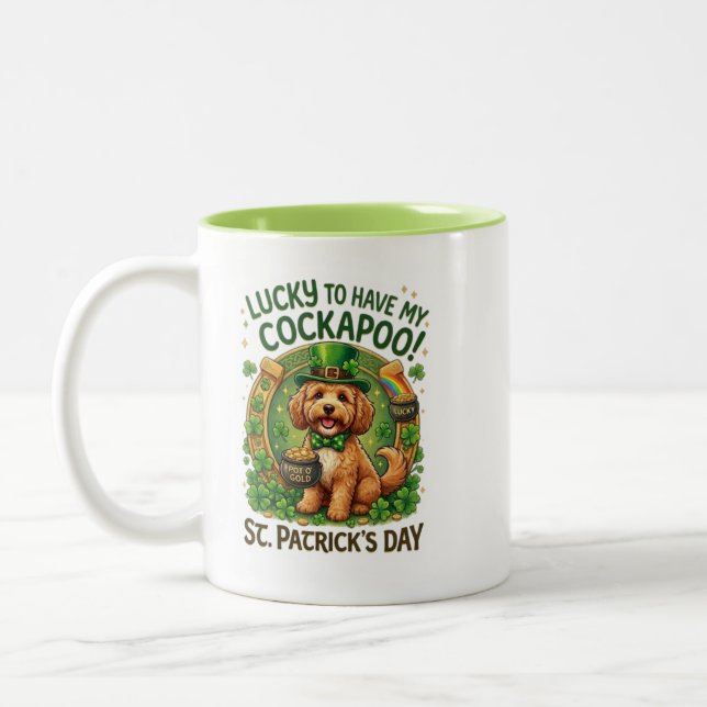 Tasse 2 Couleurs Cockapoo St Patrick's Day Lucky Dog Pot of Gold (Gauche)