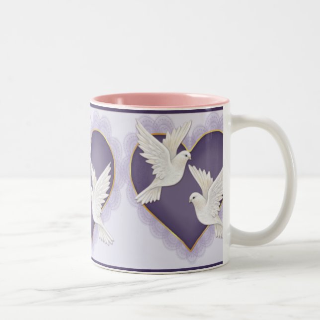 Tasse 2 Couleurs Coeur et colombes - pourpre (Droit)