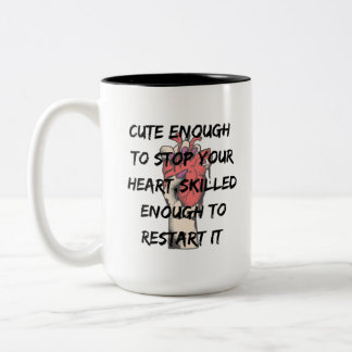 Tasse 2 Couleurs Conception de citation d'infirmière drôle