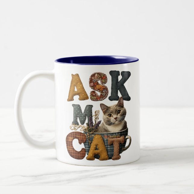 Tasse 2 Couleurs Cozy Patchwork Cat Ask My Cat Pun Design   (Gauche)