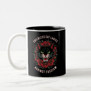 Tasse 2 Couleurs Dames aux chats sans enfants contre le fascisme 