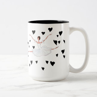 Tasse 2 Couleurs Danse sautante de ballerine entre les coeurs noirs