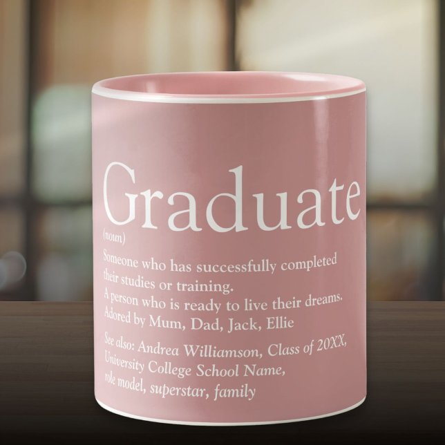 Tasse 2 Couleurs Définition de diplômé Rose Poussiéreuse Moderne (Graduate Definition Modern Dusty Rose Two-Tone Coffee Mug)